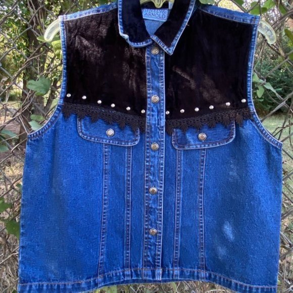 Shelly & Arnold Western Denim Jean Vest SZ S Custom Embroidered Horses Heads - Picture 2 of 6